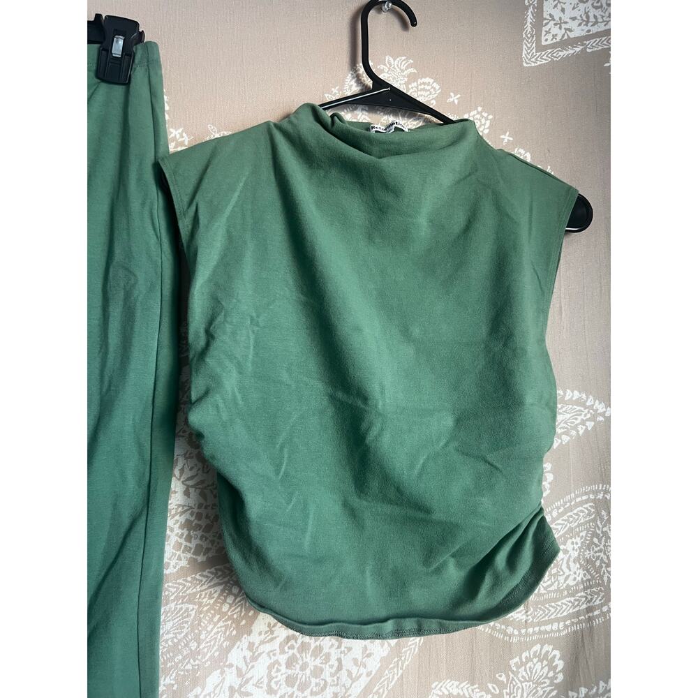 Reformation Foster Knit Set in Green - Picture 5 of 12
